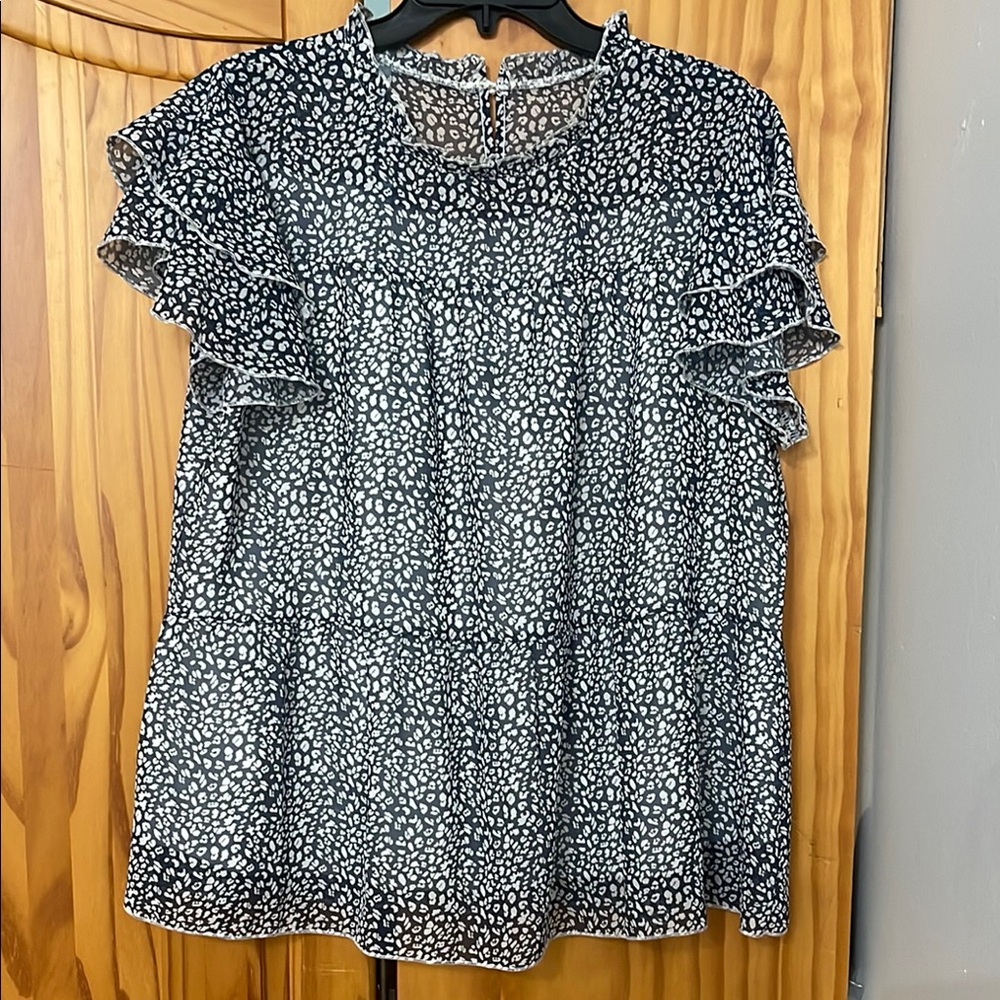 NAVY WHITE FLUTTER SLEEVE BLOUSE WOMEN XL RUFFLE NECKLINE LINED PEASANT PRAIRIE